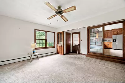 37 Charles Hill Rd, Holyoke, MA 01040 - Photo 14