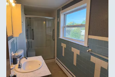 61 Thornton Ave, Methuen, MA 01844 - Photo 8