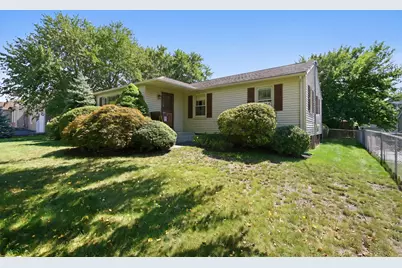 25 Gertrude St, Springfield, MA 01118 - Photo 1