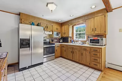 25 Gertrude St, Springfield, MA 01118 - Photo 6