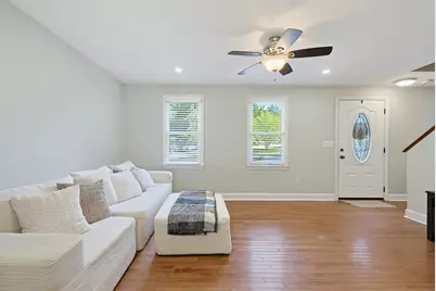 22 Starrett Ave, Middleborough, MA 02346 - Photo 4