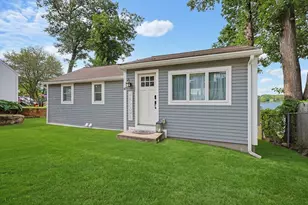47 Lakeshore Dr, Bellingham, MA 02019 - Photo 2