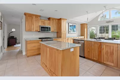 21 Broad Street, Newburyport, MA 01950 - Photo 14