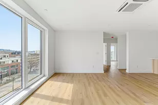 1035 Commonwealth Ave, Boston, MA 02215 - Photo 8