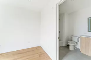 1035 Commonwealth Ave, Boston, MA 02215 - Photo 16