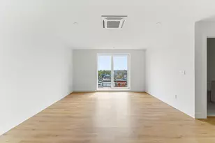 1035 Commonwealth Ave, Boston, MA 02215 - Photo 6