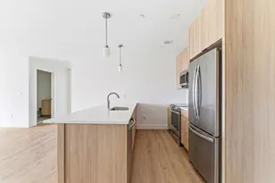 1035 Commonwealth Ave, Boston, MA 02215 - Photo 2