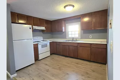 19 Chapman Ave #14, West Brookfield, MA 01585 - Photo 4