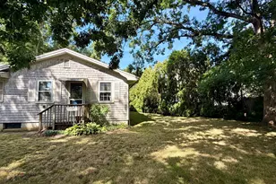 1183 Dutton St, New Bedford, MA 02745 - Photo 4