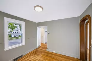 22 Ruggles St, Quincy, MA 02169 - Photo 8