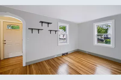 22 Ruggles St, Quincy, MA 02169 - Photo 6