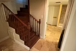 32 Warwick St, Boston, MA 02120 - Photo 8