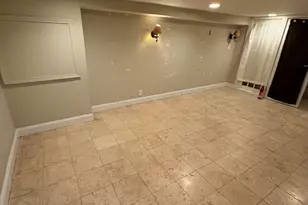 32 Warwick St, Boston, MA 02120 - Photo 10