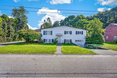 19 Oak Ridge Dr E, Brockton, MA 02301 - Photo 2