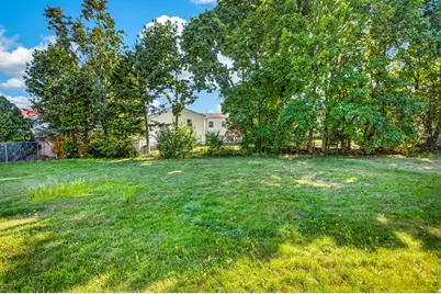 19 Oak Ridge Dr E, Brockton, MA 02301 - Photo 14