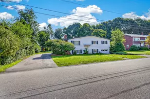 19 Oak Ridge Dr E, Brockton, MA 02301 - Photo 6