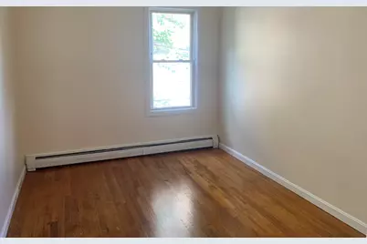 549 Fourth St #1, Fall River, MA 02721 - Photo 4