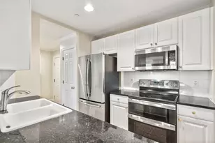 73 Chelsea St, Boston, MA 02129 - Photo 6