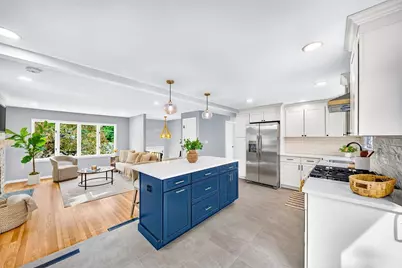 9 Valerie Ave, Billerica, MA 01821 - Photo 8