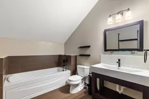 248 Presidents Ln, Quincy, MA 02169 - Photo 32