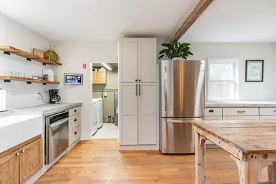 719 Warren Ave, Swansea, MA 02777 - Photo 8