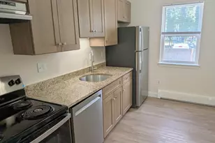 146 Pine St, Attleboro, MA 02703 - Photo 8
