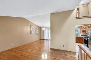 31 Wildmere Ave, Burlington, MA 01803 - Photo 6