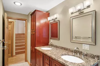 31 Wildmere Ave, Burlington, MA 01803 - Photo 20