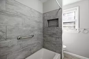 11-13 Palmyra St, Springfield, MA 01118 - Photo 30
