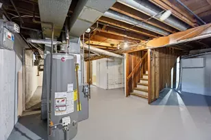 11-13 Palmyra St, Springfield, MA 01118 - Photo 40
