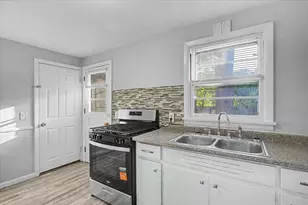 11-13 Palmyra St, Springfield, MA 01118 - Photo 22