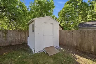 11-13 Palmyra St, Springfield, MA 01118 - Photo 36