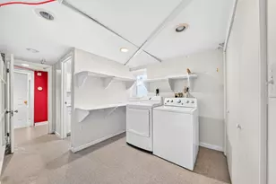 33 Fairchild Ave, Saugus, MA 01906 - Photo 32