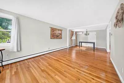 33 Fairchild Ave, Saugus, MA 01906 - Photo 4