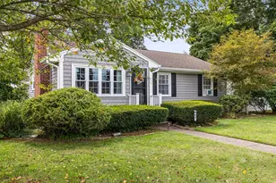 55 St Laurent, Seekonk, MA 02771 - Photo 2