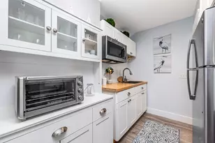 162 Jersey St, Marblehead, MA 01945 - Photo 8