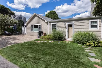 162 Jersey Street #A, Marblehead, MA 01945 - Photo 1