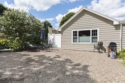 162 Jersey Street #A, Marblehead, MA 01945 - Photo 2