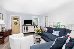 162 Jersey St, Marblehead, MA 01945 - Photo 6