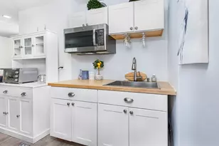 162 Jersey St, Marblehead, MA 01945 - Photo 10