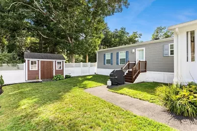 17 Deer Hill Ln, Plymouth, MA 02360 - Photo 2