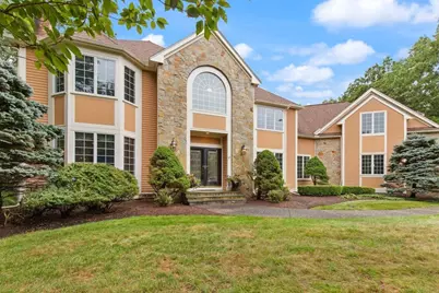 66 Eisenhower Dr, Sharon, MA 02067 - Photo 2