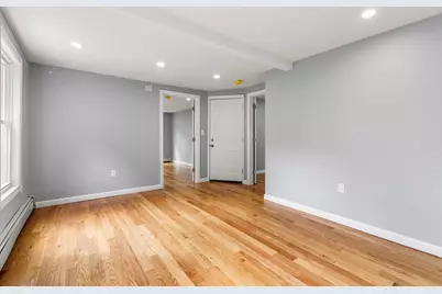 11 Lorenzo St, Leominster, MA 01453 - Photo 4