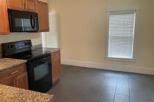 26 Orange St, Fitchburg, MA 01420 - Photo 4