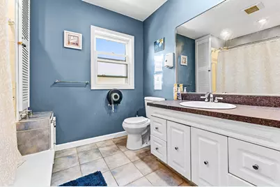 7 Plymouth St, New Bedford, MA 02740 - Photo 4