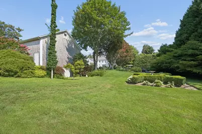 288 Russells Mills Rd, Dartmouth, MA 02748 - Photo 8