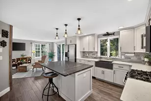 11 Burbank St, Sandwich, MA 02563 - Photo 8