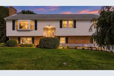 2 Apple Tree Dr, Millbury, MA 01527 - Photo 2