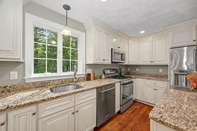 44 Ashwood Ave, Wilmington, MA 01887 - Photo 4