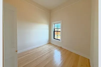 105 Paige St #510, Lowell, MA 01852 - Photo 2